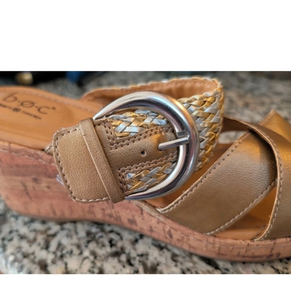 BOC Born Jonna Sunbronze Metallic Cork Wedge Sandals Size 9M Silver And Gold - Picture 3 of 9